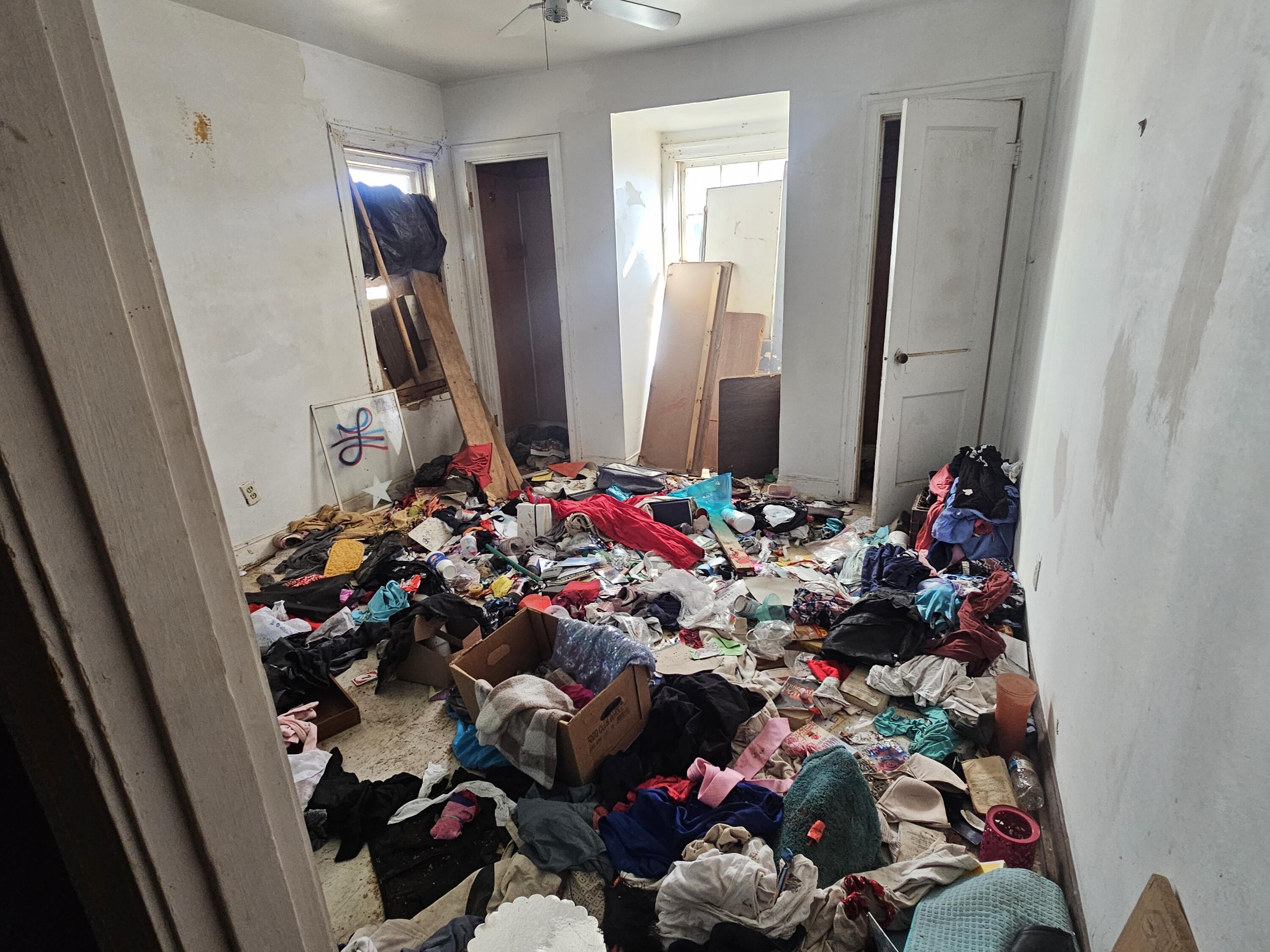 1514 18th Street Lubbock, TX 79401 - Photo 29 of 47 a view of kids room with toys