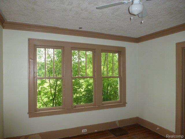 3661 Nottingham Road Detroit, MI 48224 - Photo 3 of 25 261-929446 Dining Area.JPG