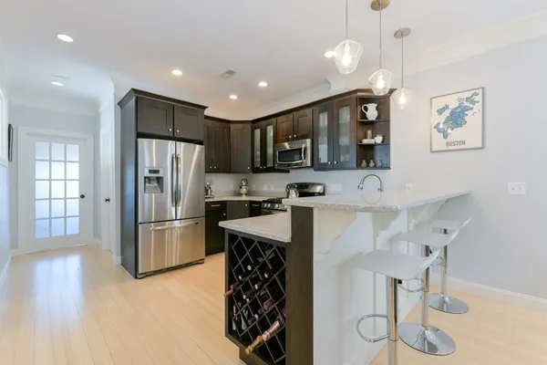 $3,700 | 10 Symmes Street, Unit 2, Boston, MA 02131