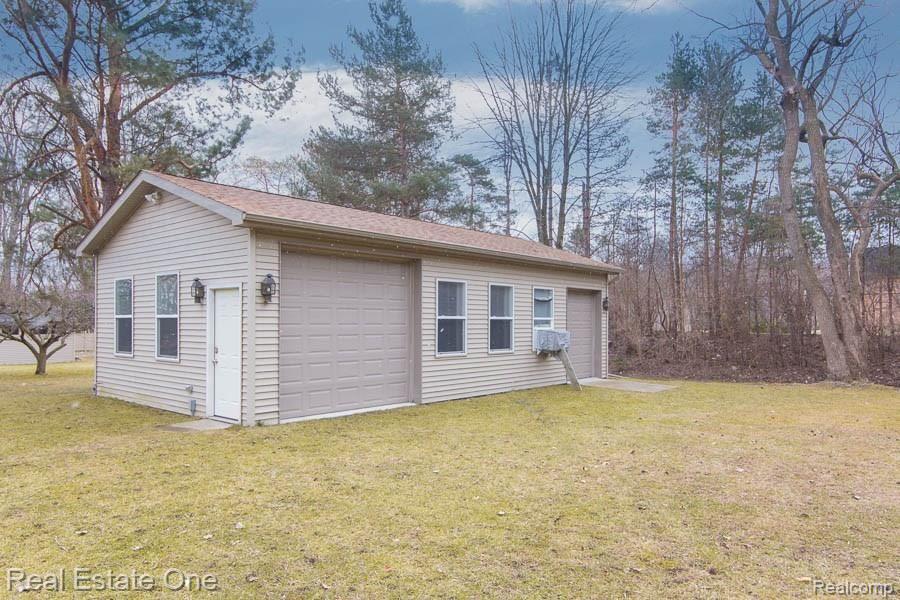 291 Maplehill Road Rochester, MI 48306 - Photo 13 of 18 _OL_6163-Edit-23.jpg