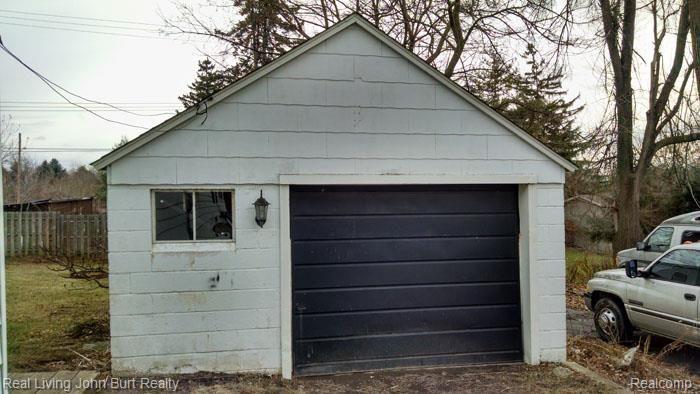 3859 North Mill Road Dryden, MI 48428 - Photo 5 of 11 Gallery Image 5