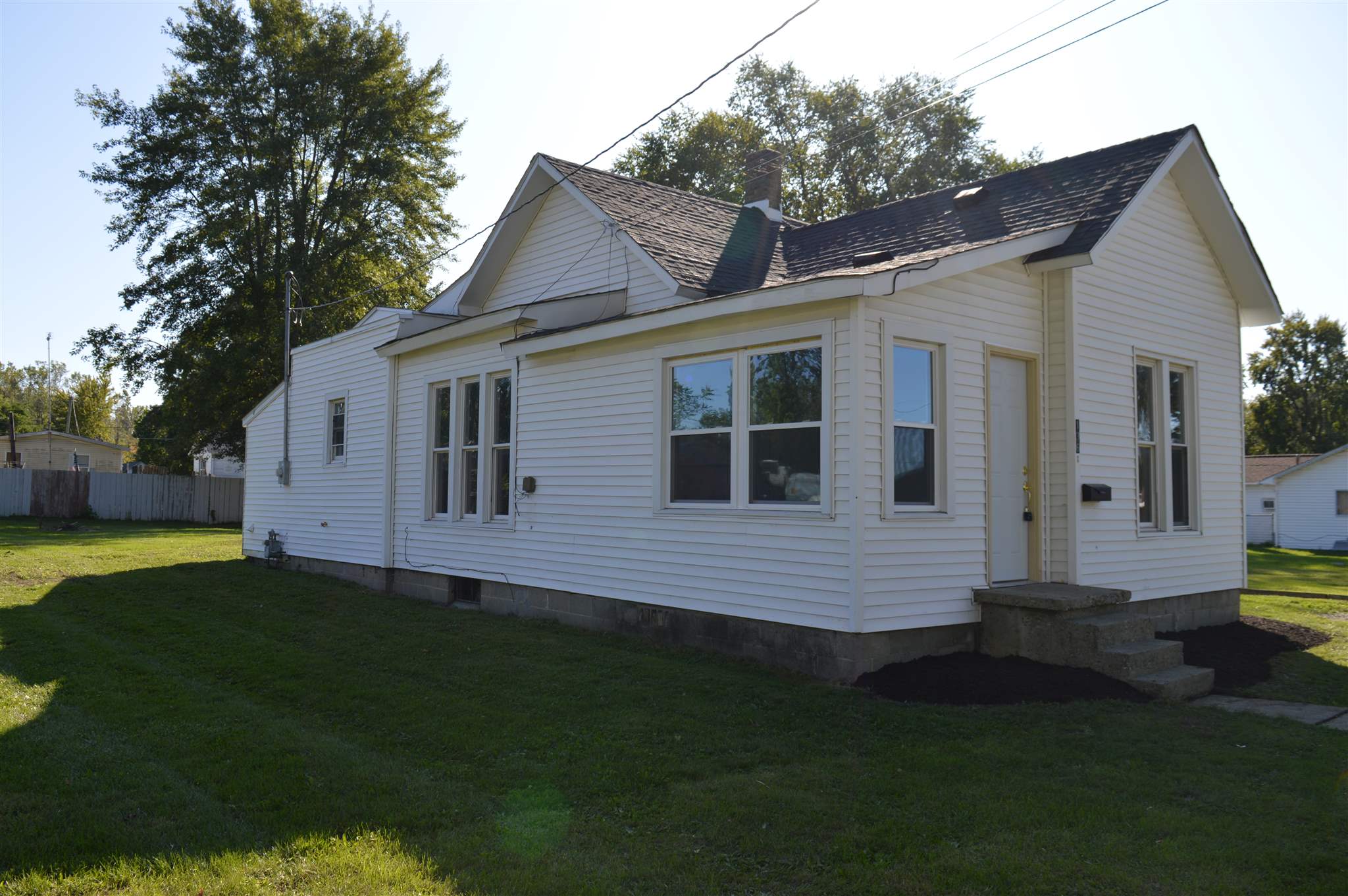 136 West Cherry Street Butler, IN 46721 - Photo 1 of 24