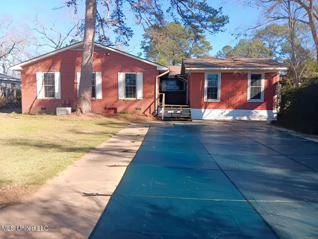 $130,000 | 300 Wilson Drive, McComb, MS 39648