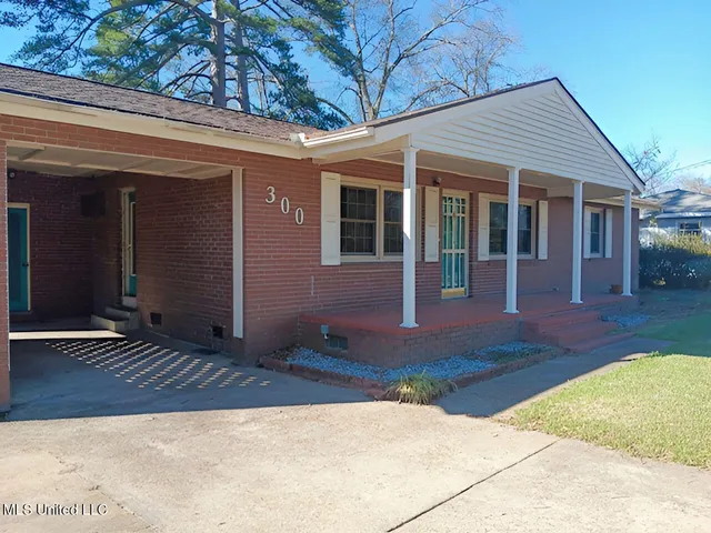 $130,000 | 300 Wilson Drive, McComb, MS 39648