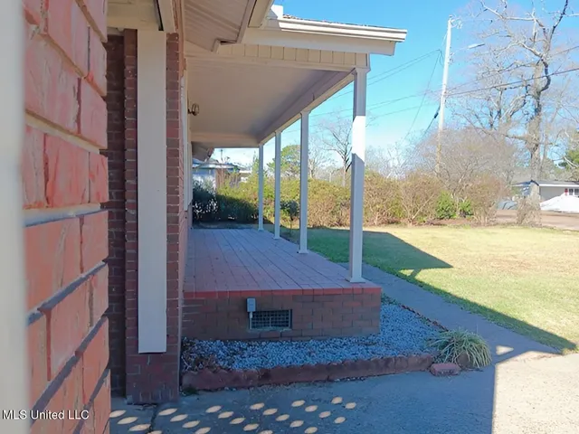 $130,000 | 300 Wilson Drive, McComb, MS 39648
