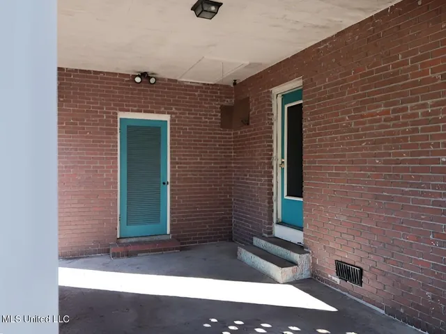 $130,000 | 300 Wilson Drive, McComb, MS 39648