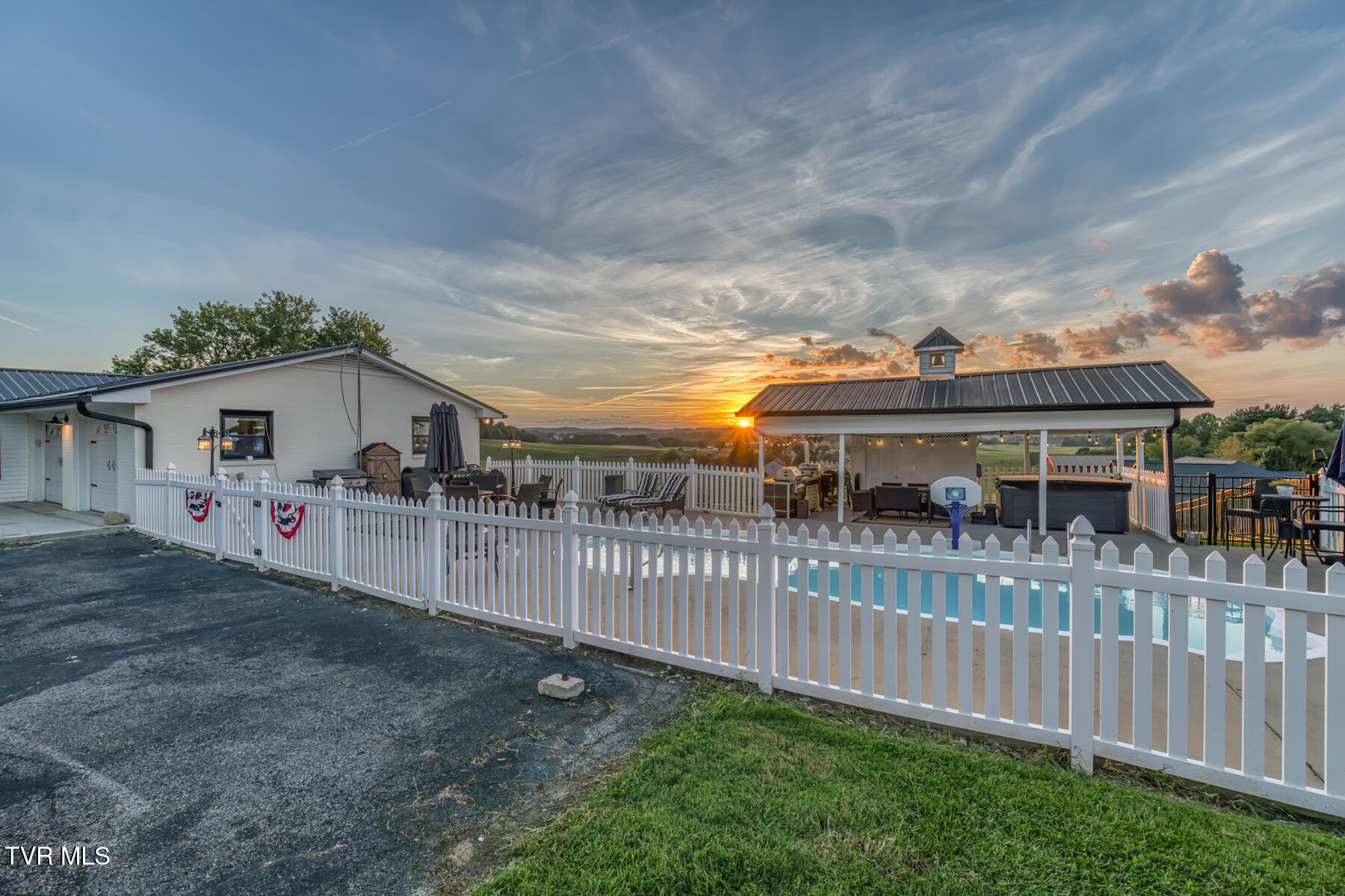 170 Burhl Chase Road Gray, TN 37615 - Photo 46 of 77 170 Burhl Chase Rd-20