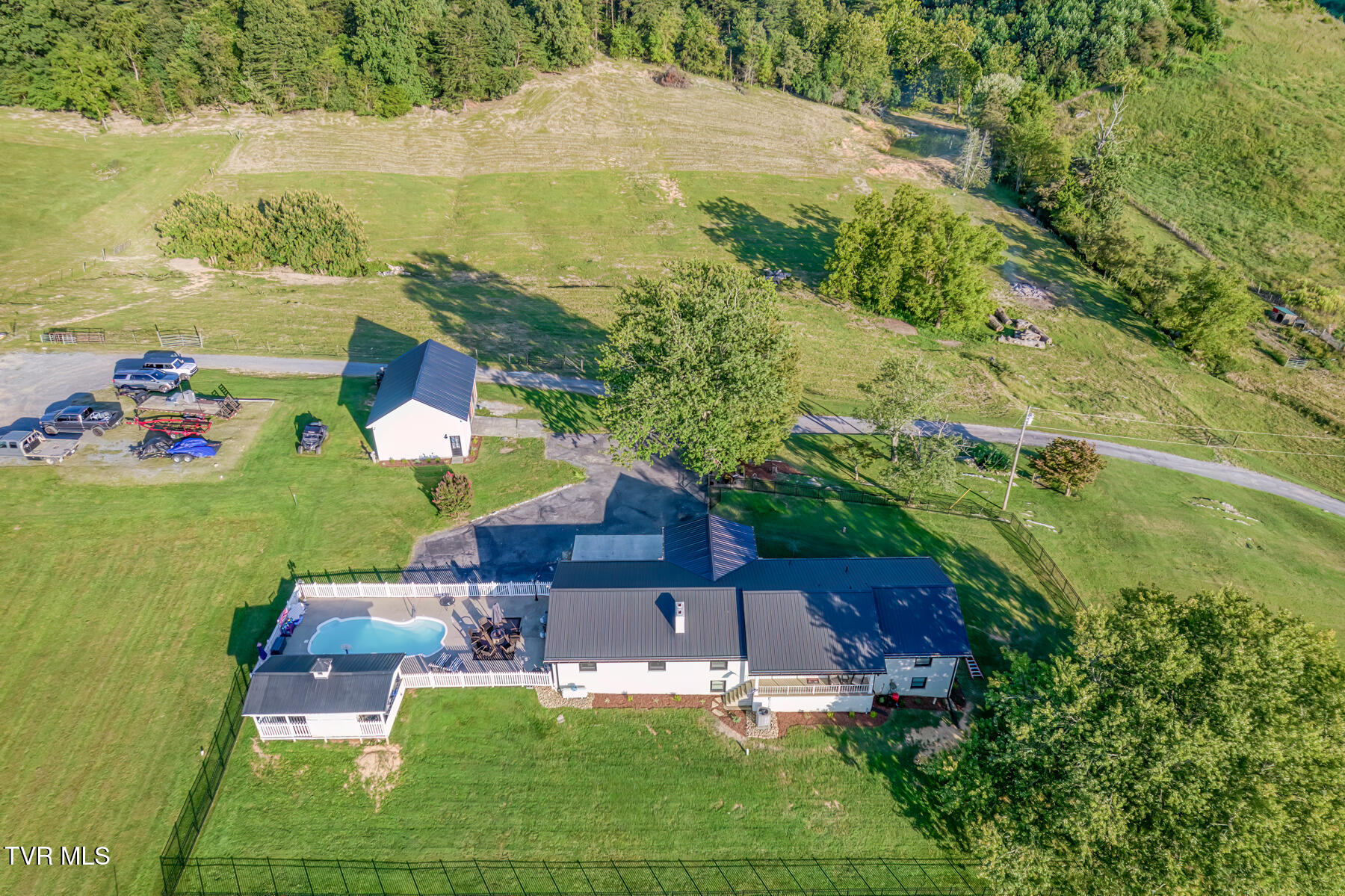 170 Burhl Chase Road Gray, TN 37615 - Photo 58 of 77 170 Burhl Chase Rd-3