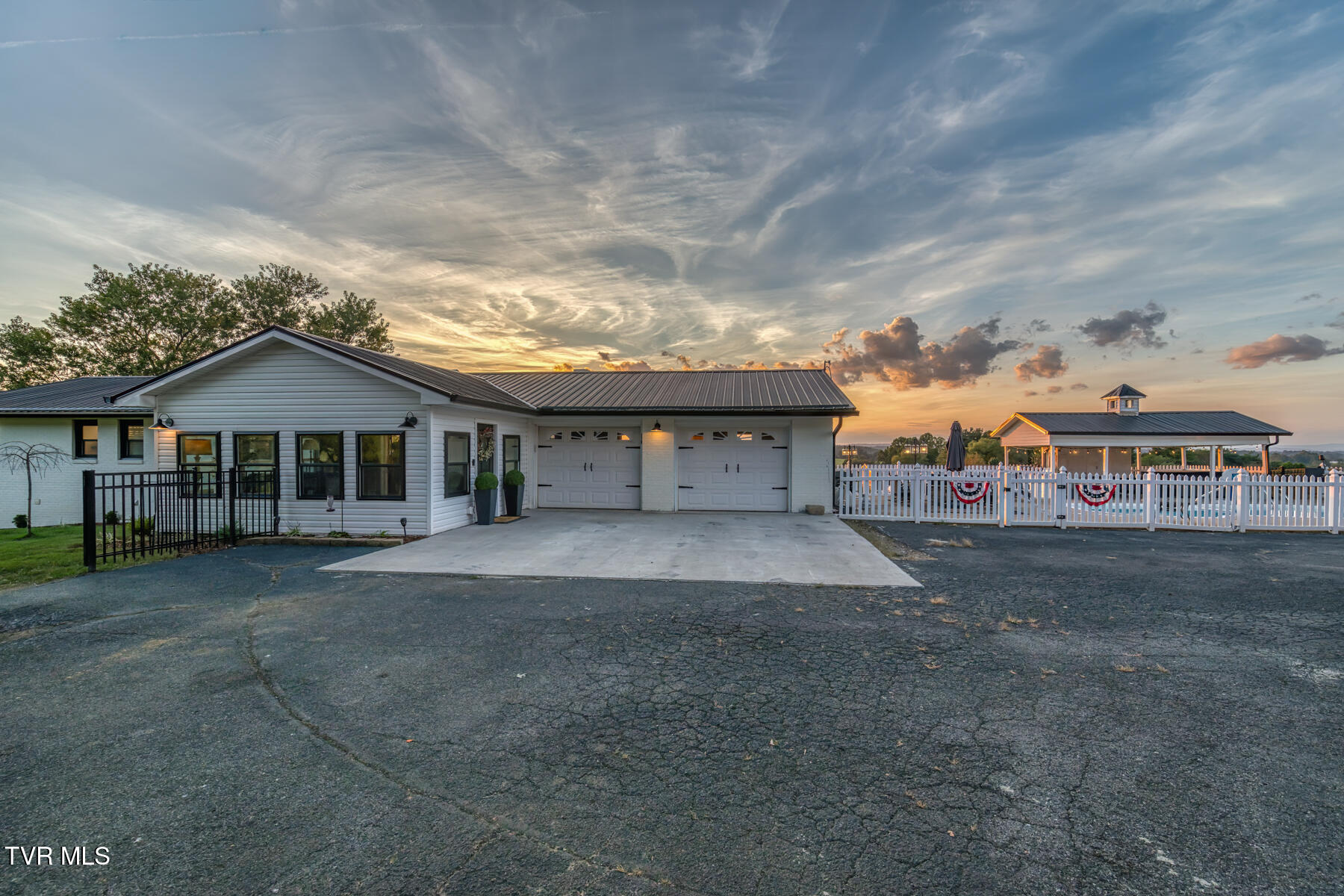170 Burhl Chase Road Gray, TN 37615 - Photo 8 of 77 170 Burhl Chase Rd-18