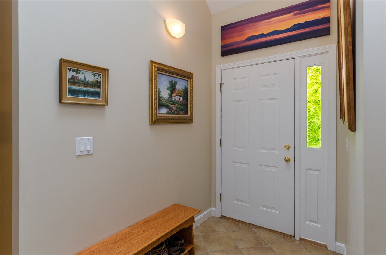 80 Hawthorne Village Road Nashua, NH 03062 - Photo 3 of 33