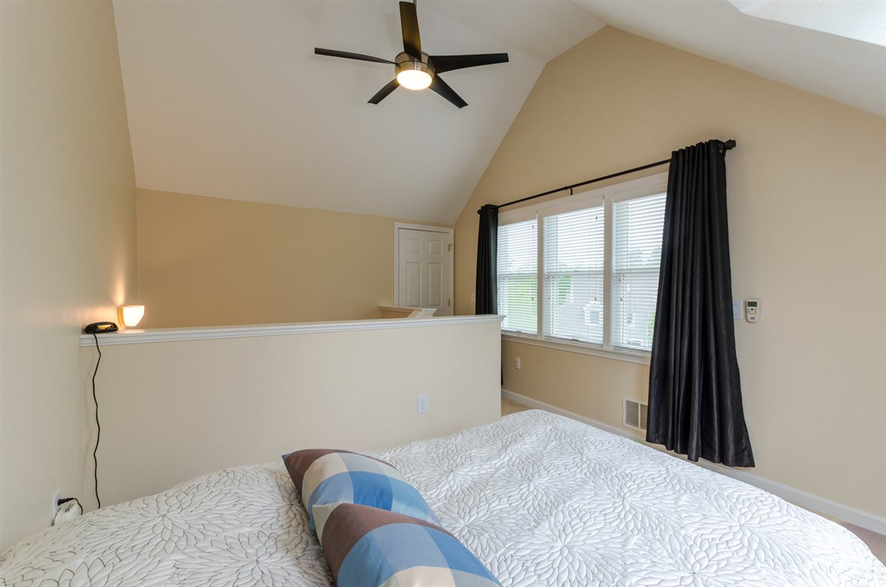 80 Hawthorne Village Road Nashua, NH 03062 - Photo 23 of 33