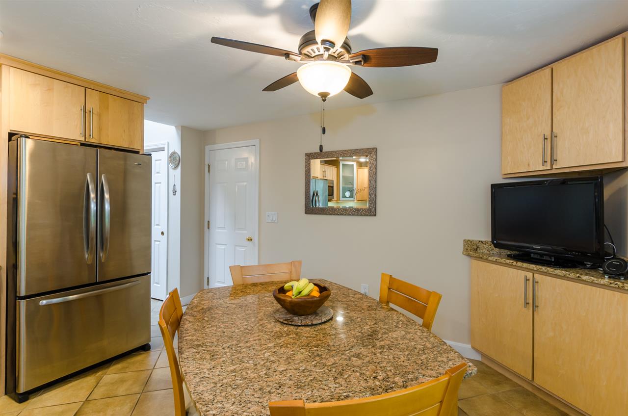 80 Hawthorne Village Road Nashua, NH 03062 - Photo 4 of 33