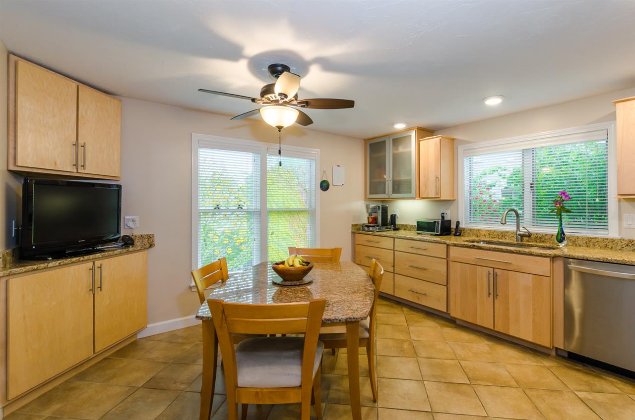 80 Hawthorne Village Road Nashua, NH 03062 - Photo 5 of 33
