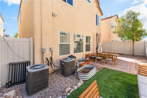 $2,250 | 6572 Polonius Court, Las Vegas, NV 89141
