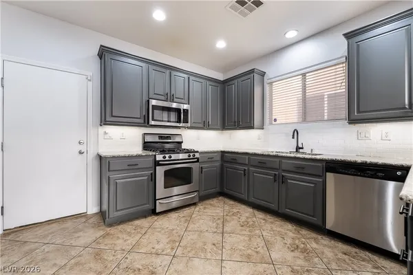 $2,250 | 6572 Polonius Court, Las Vegas, NV 89141