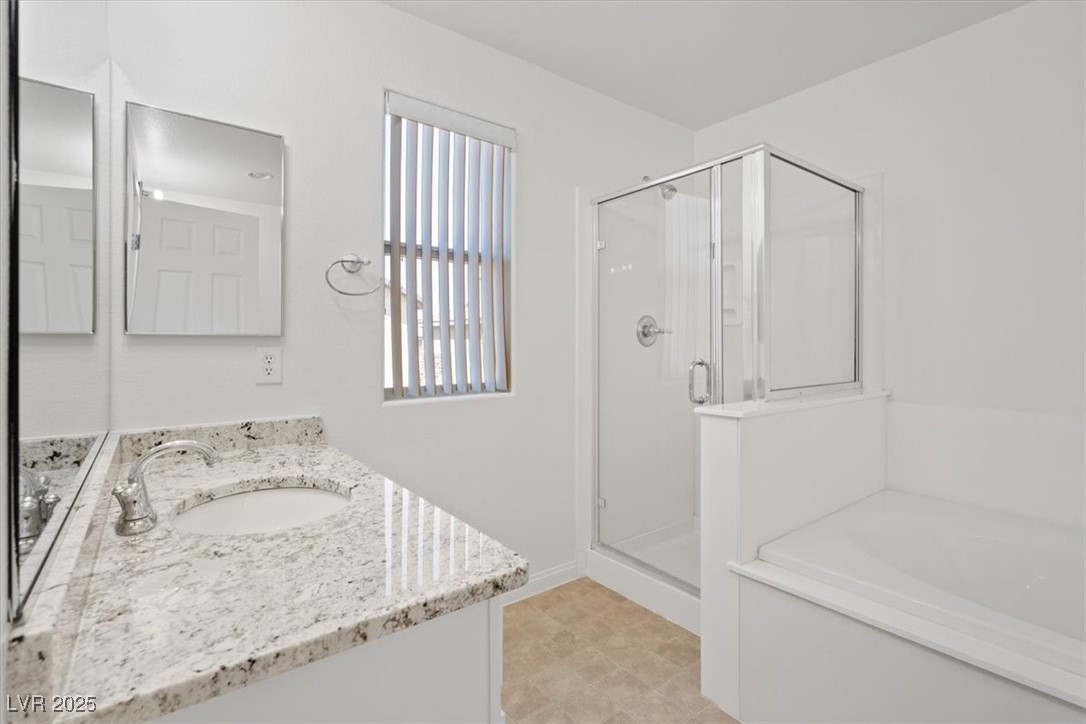 4966 Crimson Mare Road Las Vegas, NV 89139 - Photo 6 of 47 Master Bath + Dual Vanity & Seperate Tub/Shower
