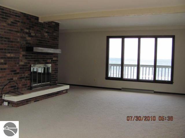 12660 Bluff Road Traverse City, MI 49686 - Photo 5 of 15 1719283-4.JPG