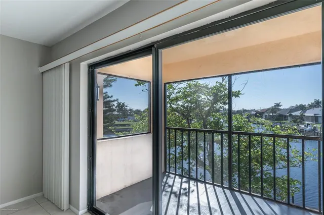 a view of a large window with an outdoor space