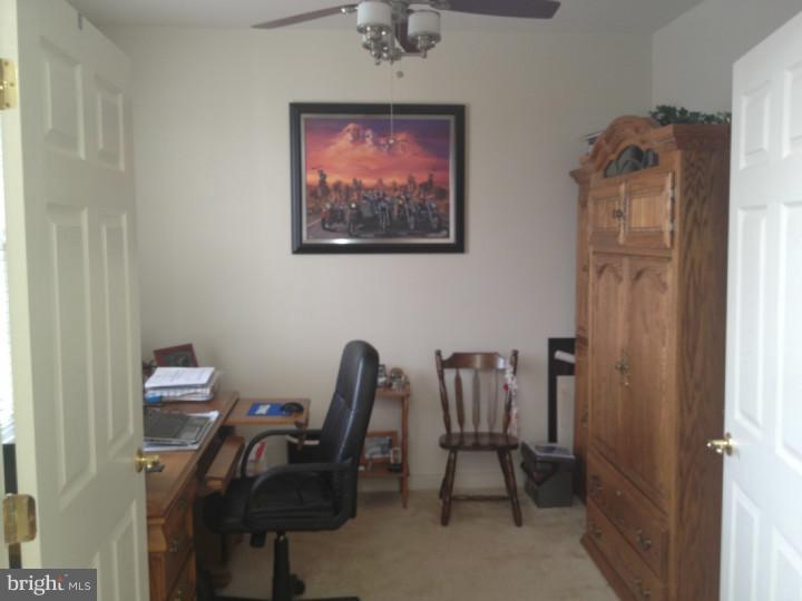 22 Alexander Road Kintnersville, PA 18930 - Photo 8 of 8 Office / Study
