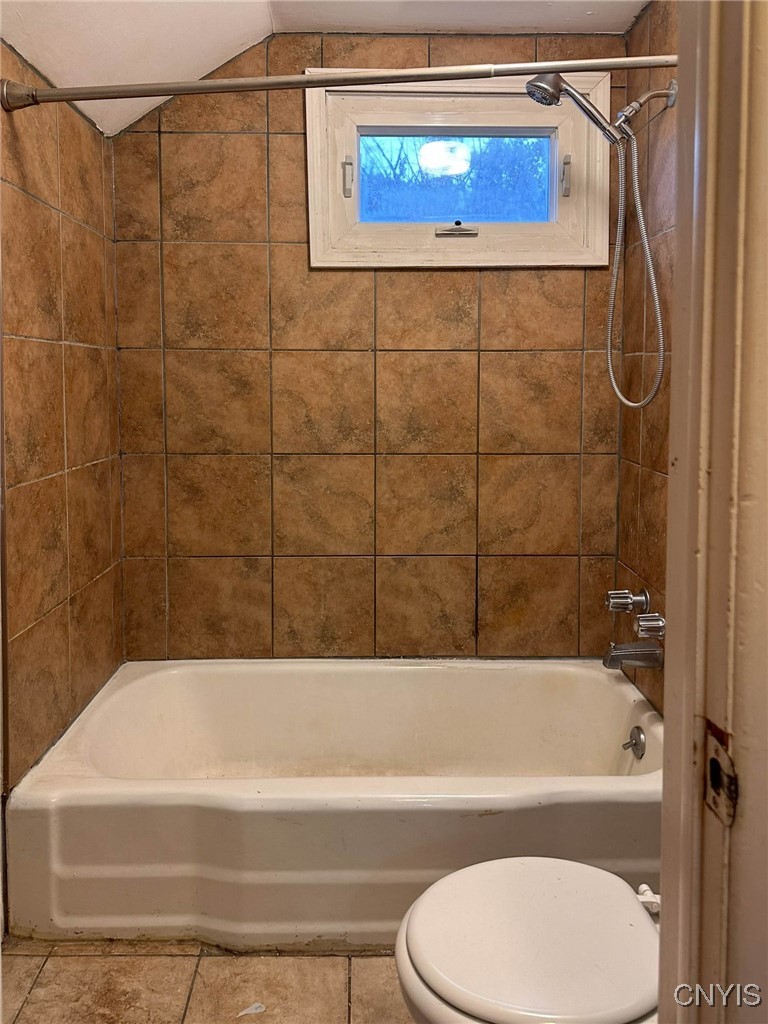 1900 Caroline Street Utica, NY 13502 - Photo 19 of 35