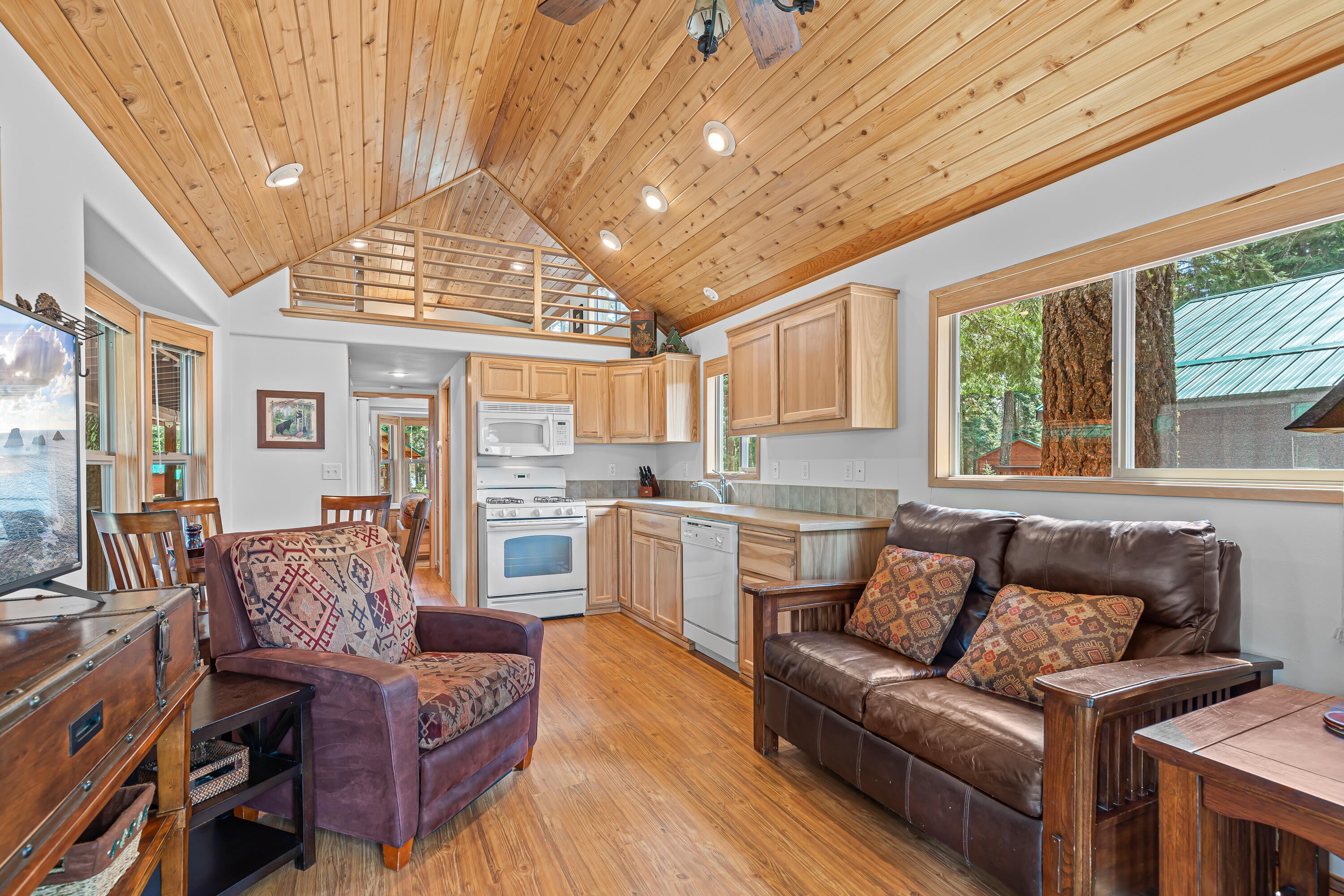 7979 Hyatt Prairie Road, Unit 41 Ashland, OR 97520 - Photo 9 of 23 7979 Hyatt Prairie Rd 41, Ashland, OR