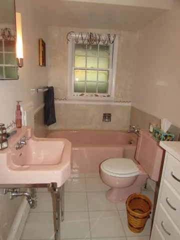 $468,500 | 1334 Oak Beach Drive, Fairmont, MN 56031