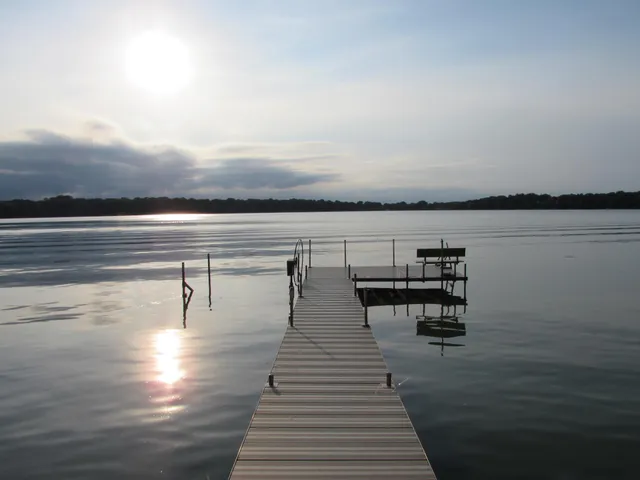 $479,975 | 1334 Oak Beach Drive, Fairmont, MN 56031