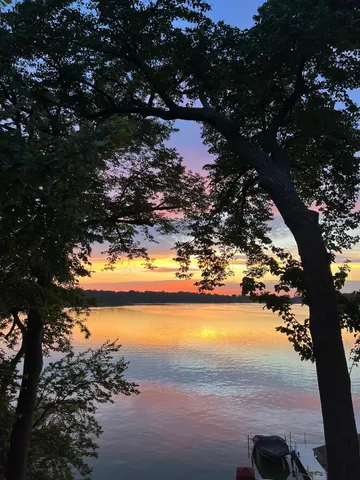 $479,975 | 1334 Oak Beach Drive, Fairmont, MN 56031