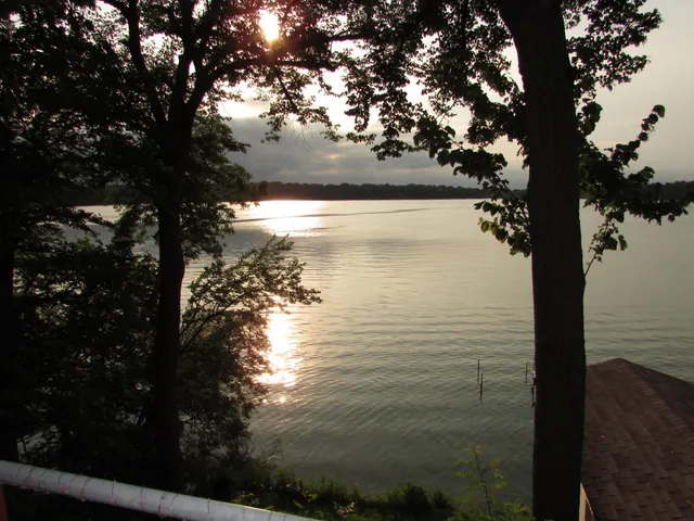 $468,500 | 1334 Oak Beach Drive, Fairmont, MN 56031