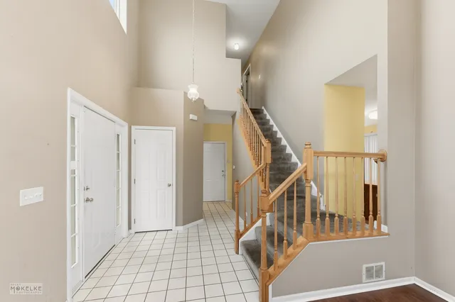 $350,000 | 109 Old Post Road, Oswego, IL 60543