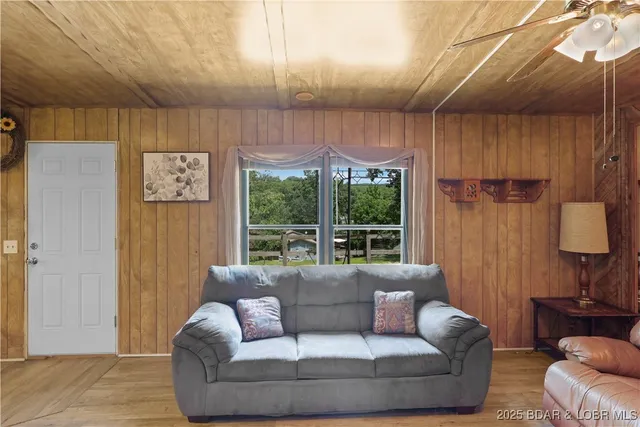 $110,000 | 32410 North Ivy Bend Road, Stover, MO 65078