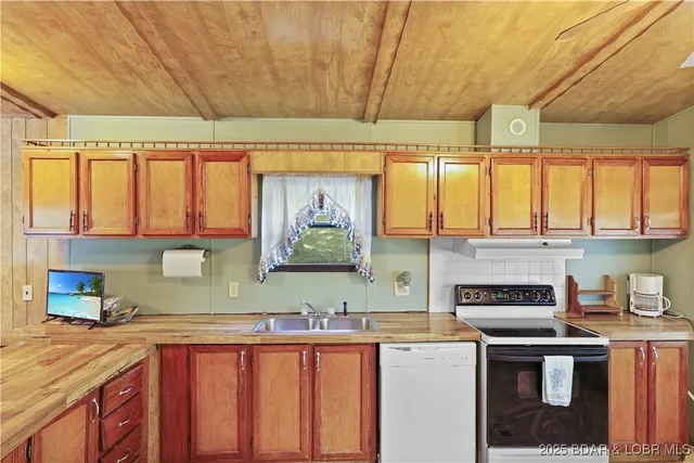 $110,000 | 32410 North Ivy Bend Road, Stover, MO 65078