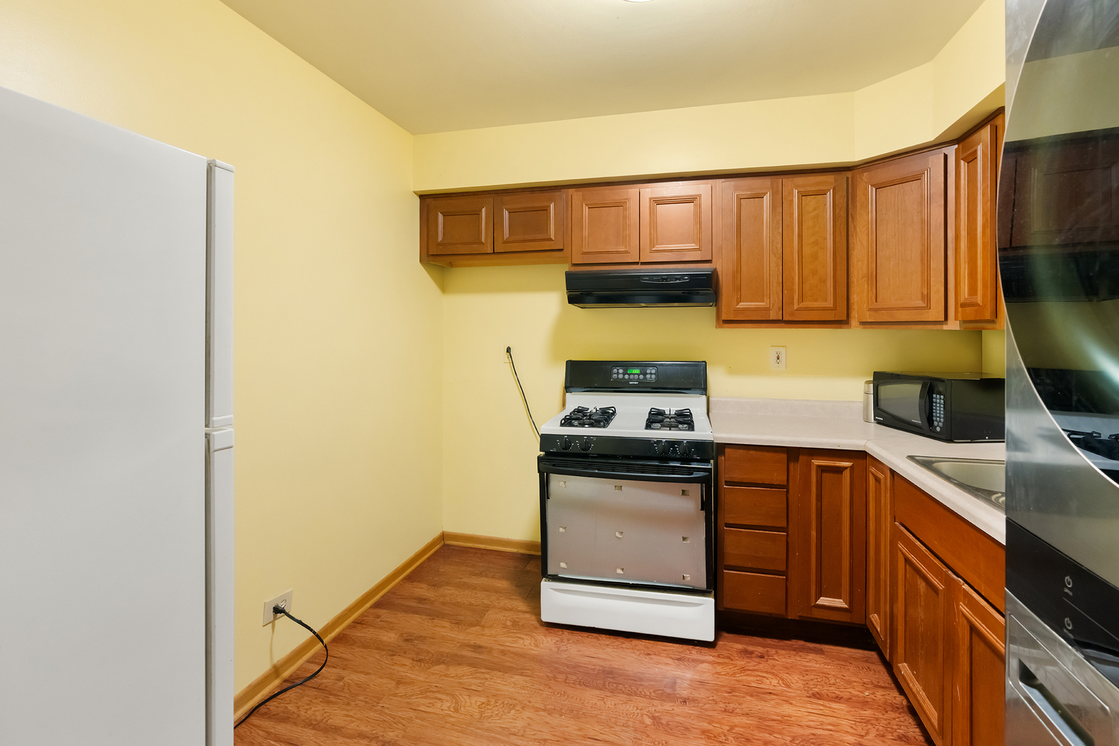 532 East Devon Avenue Roselle, IL 60172 - Photo 11 of 30