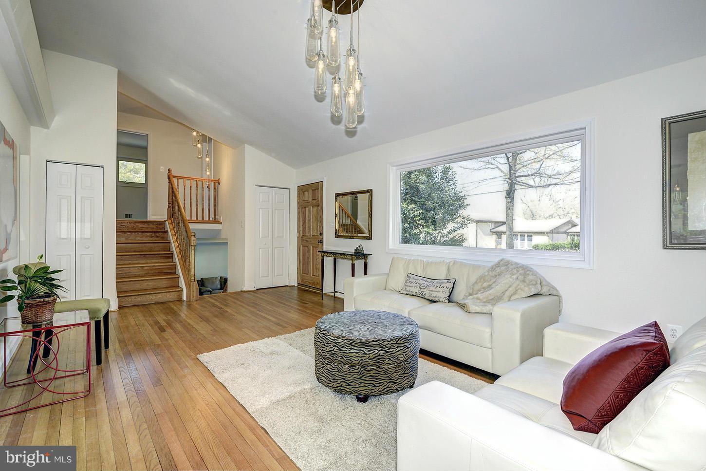 8808 Spring Valley Road Chevy Chase, MD 20815 - Photo 4 of 24 Living Room