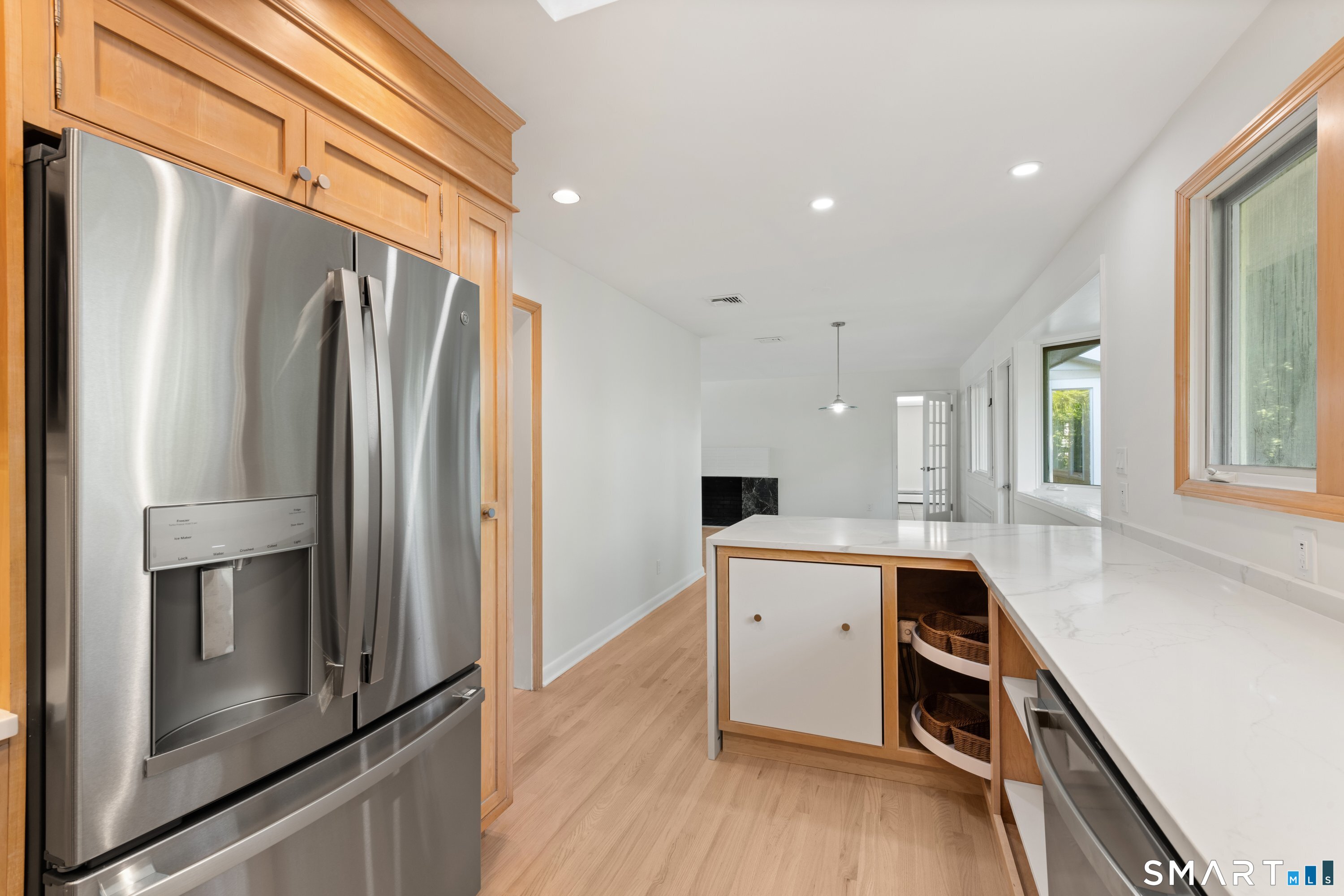 65 Bailey Road Fairfield, CT 06825 - Photo 11 of 36