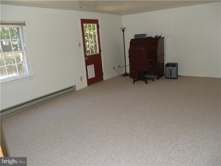 958 Barnside Road Allentown, PA 18103 - Photo 11 of 12 Gallery Image 11