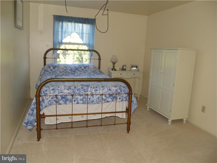 958 Barnside Road Allentown, PA 18103 - Photo 10 of 12 Gallery Image 10
