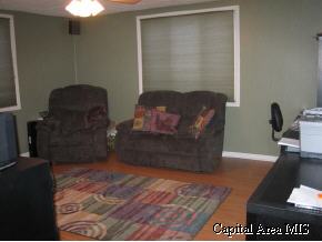 110 West Madison Street Athens, IL 62613 - Photo 4 of 9 Gallery Image 4