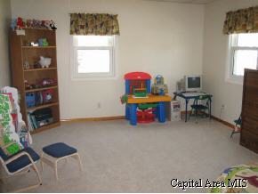 110 West Madison Street Athens, IL 62613 - Photo 8 of 9 Gallery Image 8