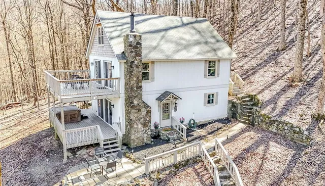 $395,000 | 1006 Chestnut Cove Trail, Jasper, GA 30143