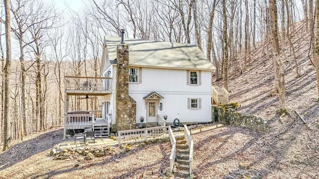 $395,000 | 1006 Chestnut Cove Trail, Jasper, GA 30143