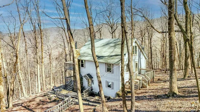 $395,000 | 1006 Chestnut Cove Trail, Jasper, GA 30143