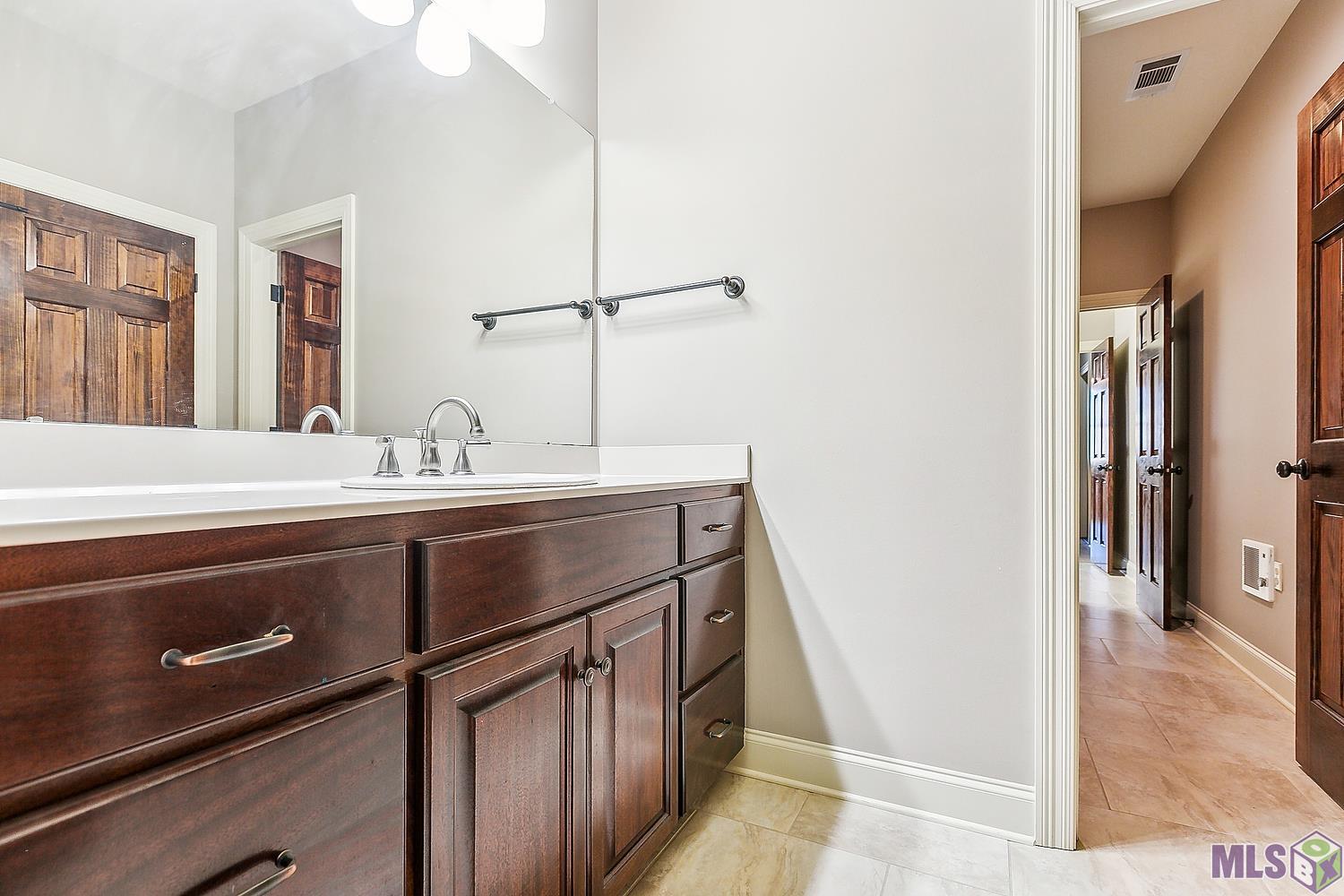 38047 Maple Ridge Drive Prairieville, LA 70769 - Photo 18 of 27 Gallery Image 18