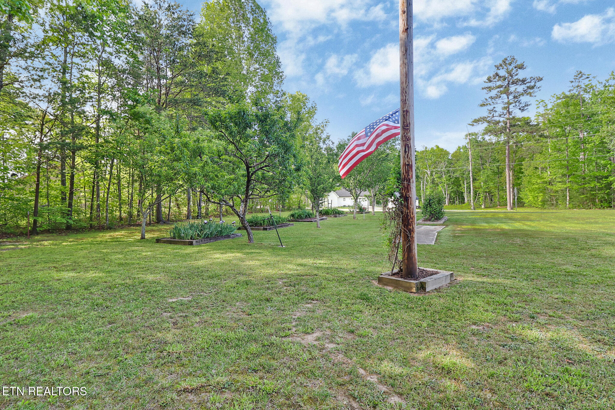 1004 Colony Road Grimsley, TN 38565 - Photo 8 of 40 n44a4327-n44a4331
