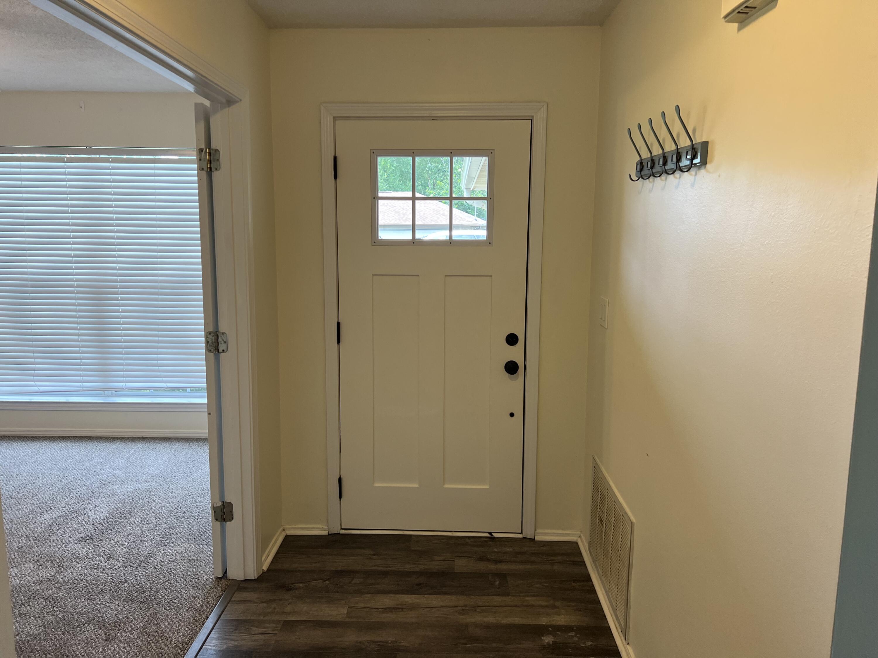 5 Neptune Drive Mary Esther, FL 32569 - Photo 3 of 32 a view of an entryway of the house