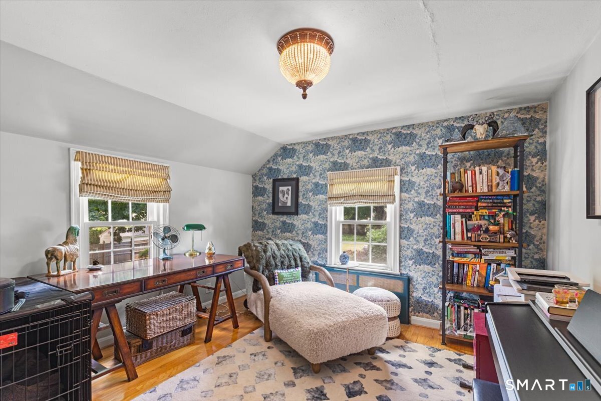 42 Gifford Road West Hartford, CT 06119 - Photo 19 of 28
