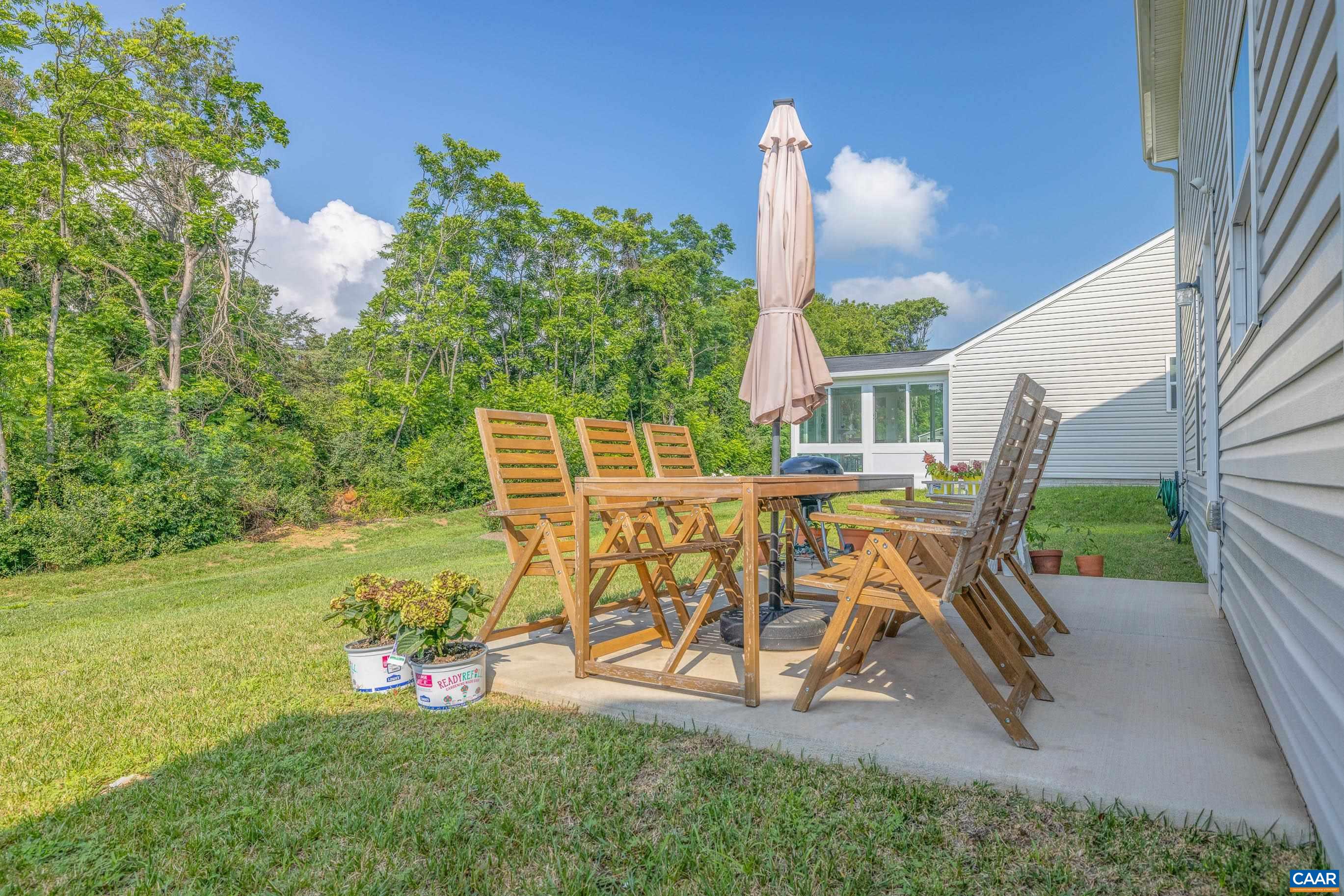 132 White Birch Road Waynesboro, VA 22980 - Photo 43 of 47 a view of an chairs and table in patio