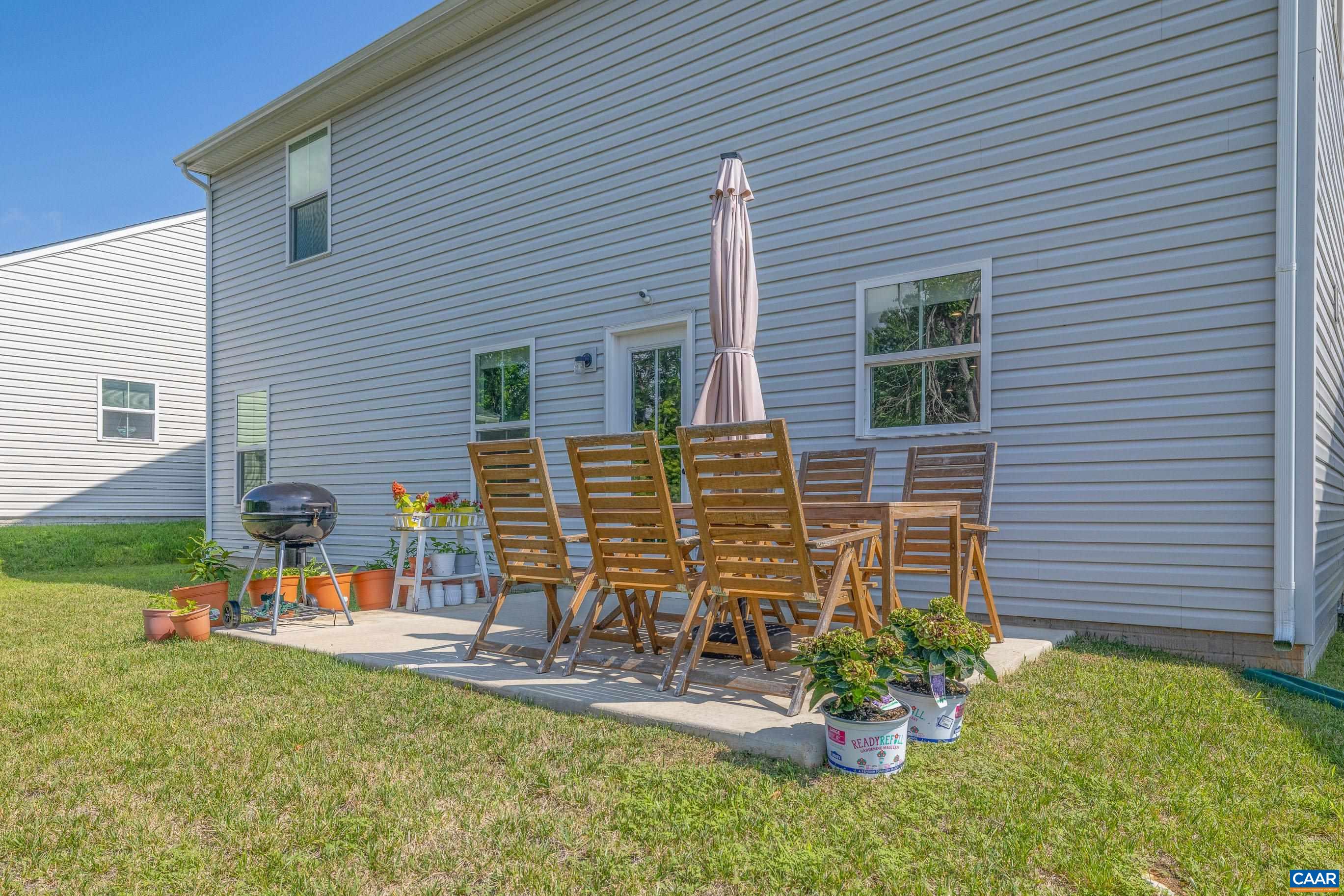 132 White Birch Road Waynesboro, VA 22980 - Photo 47 of 47 a house view with a garden space
