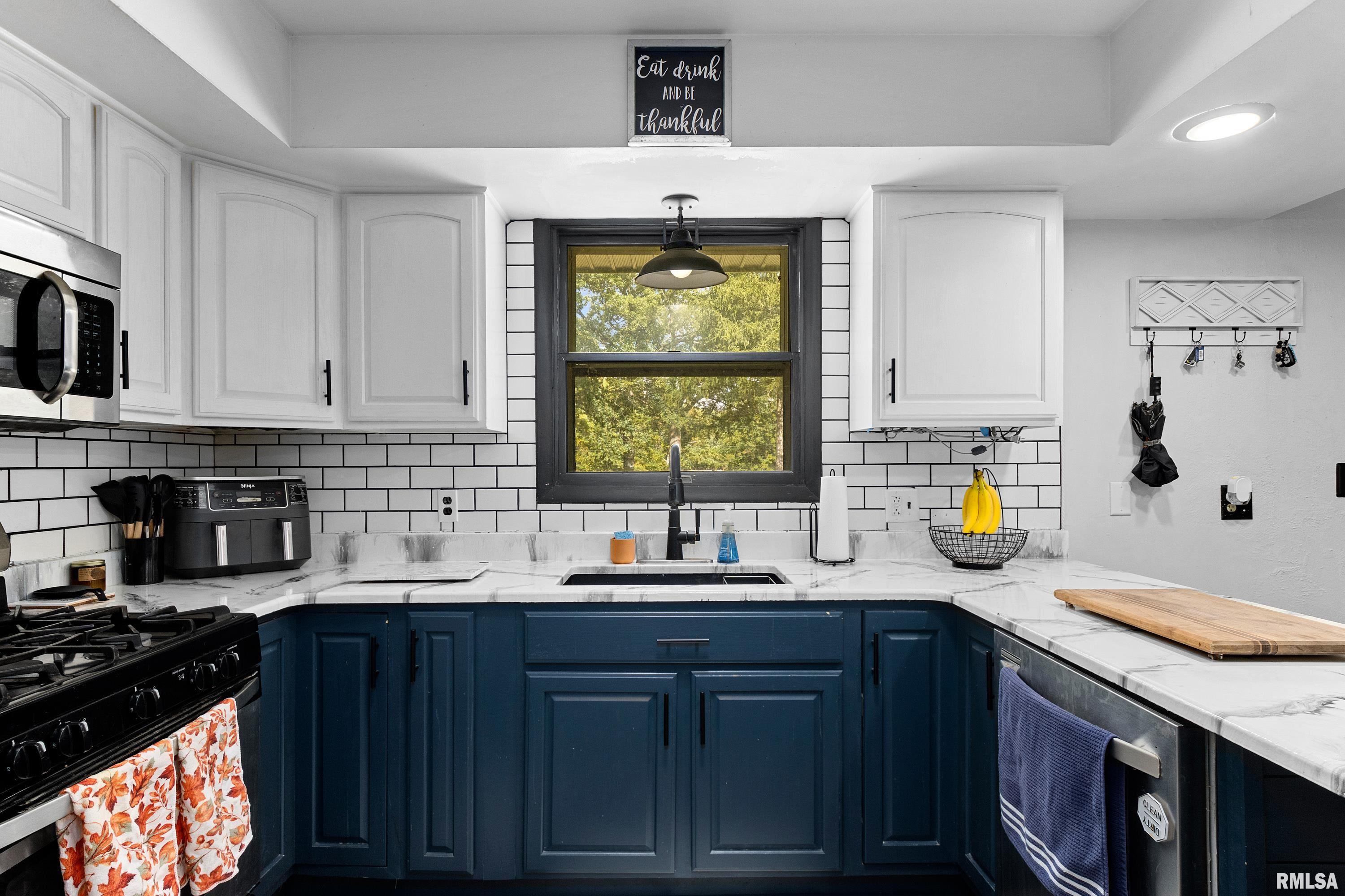 1126 East Truitt Road Chillicothe, IL 61523 - Photo 15 of 38