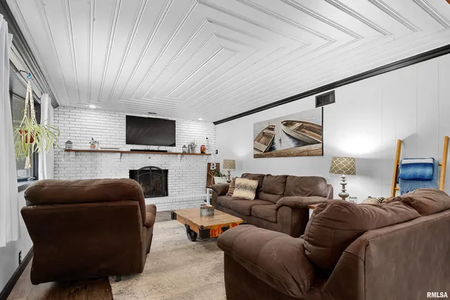 $180,000 | 1126 East Truitt Road, Chillicothe, IL 61523